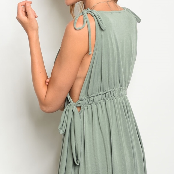 LAST 1! Sleeveless V-neck babydoll fit drape dress - Picture 3 of 8